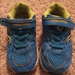 Kids Saucony shoes!
